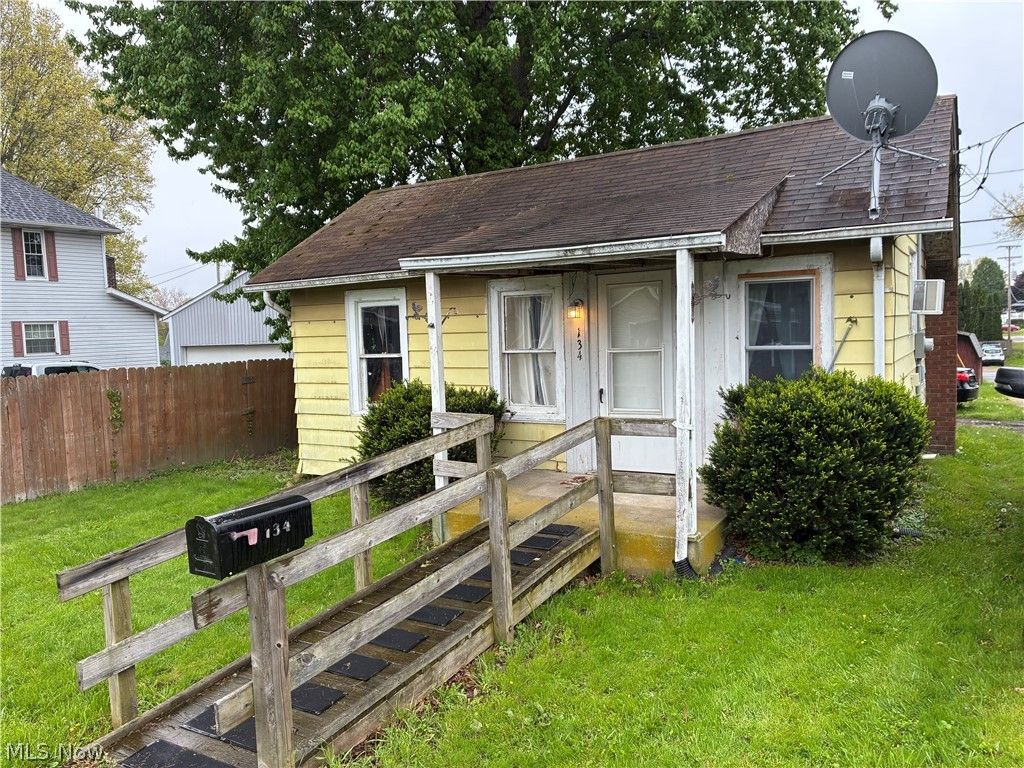 Photo of 134 Harmon Avenue NE, Brewster, OH 44613 (MLS # 5206694)