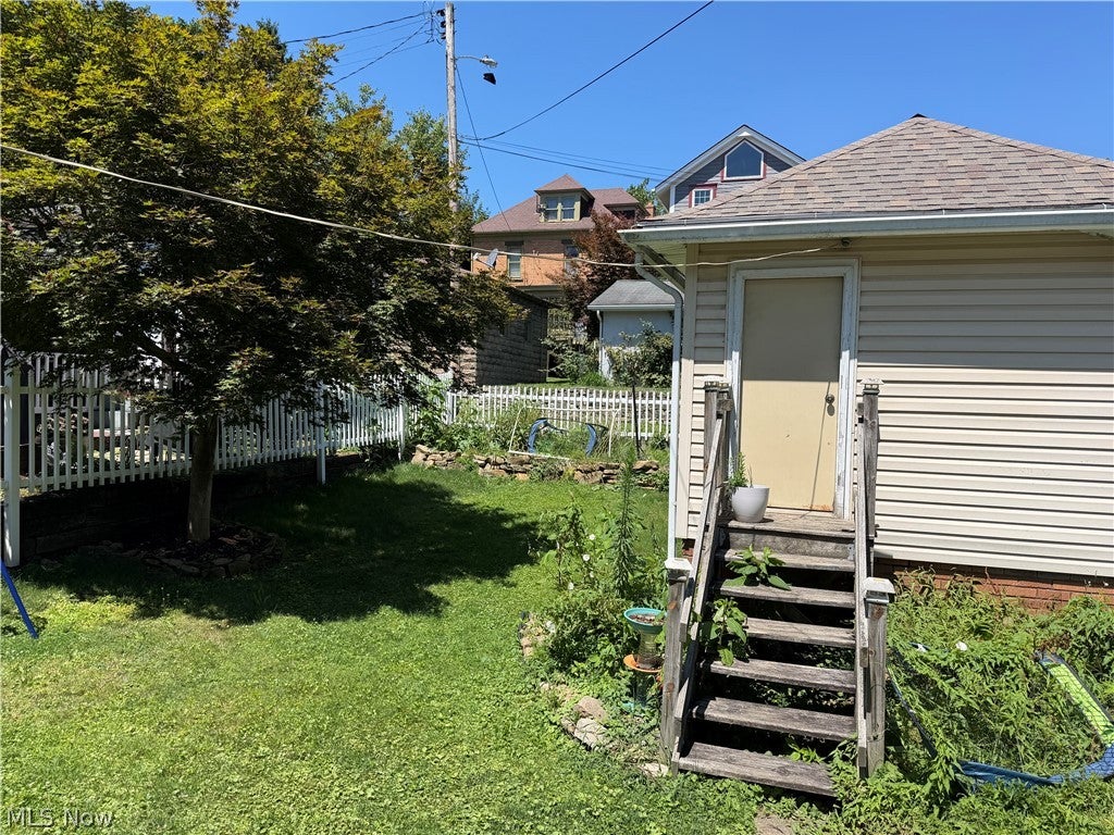 605 Mckinnon Avenue