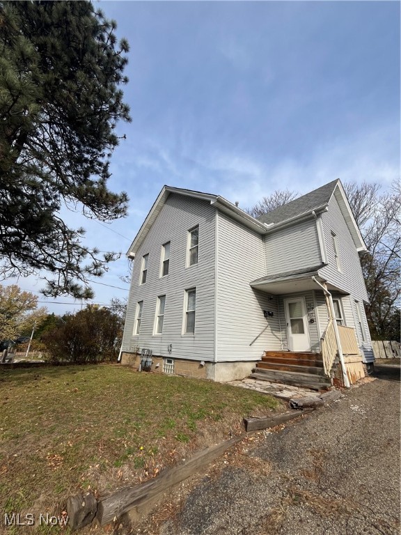 INVESTMENT OPPORTUNITY! This duplex is ready for you to bring it back to its glory. Each unit is a little under 1,000 square feet with 2 bedrooms, full bathroom, eat-in kitchen and living room. Close to downtown Kent and bus stops. Additional parking in rear of structure. Please note that this property needs complete renovation. City of Kent Zoning certificate will need to be signed.