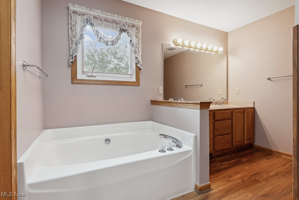 3106 Snowgoose Lane, Akron, Ohio image 30