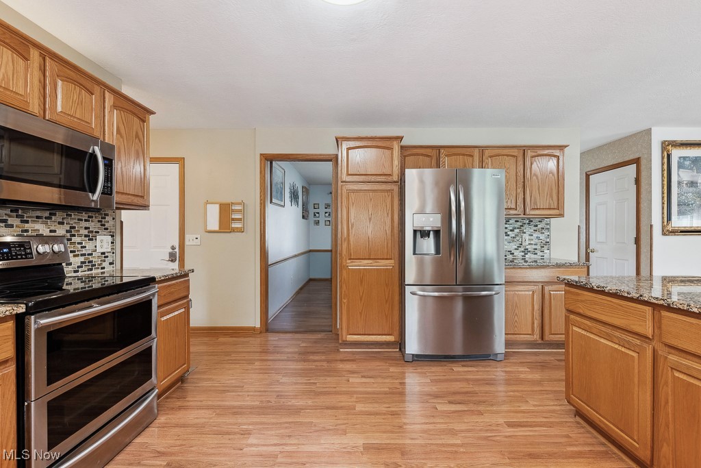 3106 Snowgoose Lane, Akron, Ohio image 17