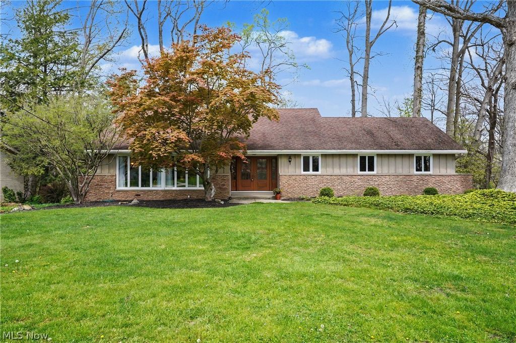 Photo of 10997 Tanager Trail, Brecksville, OH 44141 (MLS # 5202861)