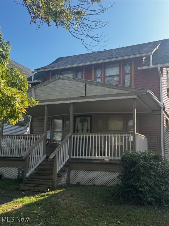 Step inside this large 3 bed 1 bath single family home in East Cleveland. Home is in good condition but can use minor TLC. Roof is around 10 years old but no leaks or issues. Has unfinished basement. Home being sold in as-is condition.