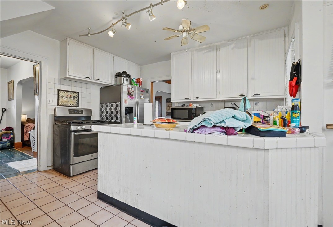 Joseph A Schmitt's Pk View Sub - Residential