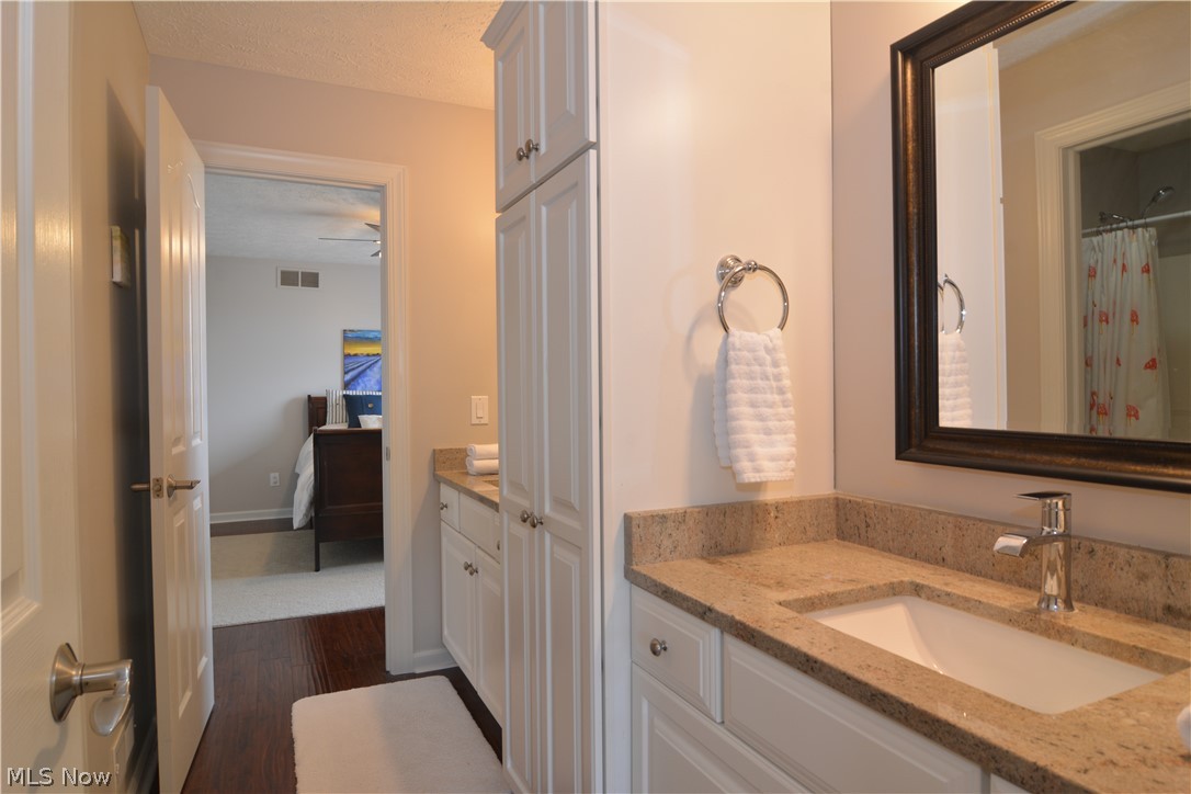 Hermitage Bluffs - Residential