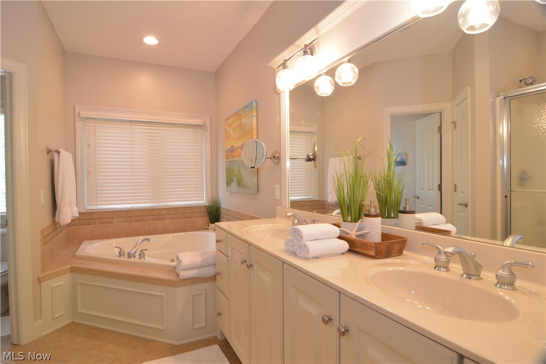 Hermitage Bluffs - Residential