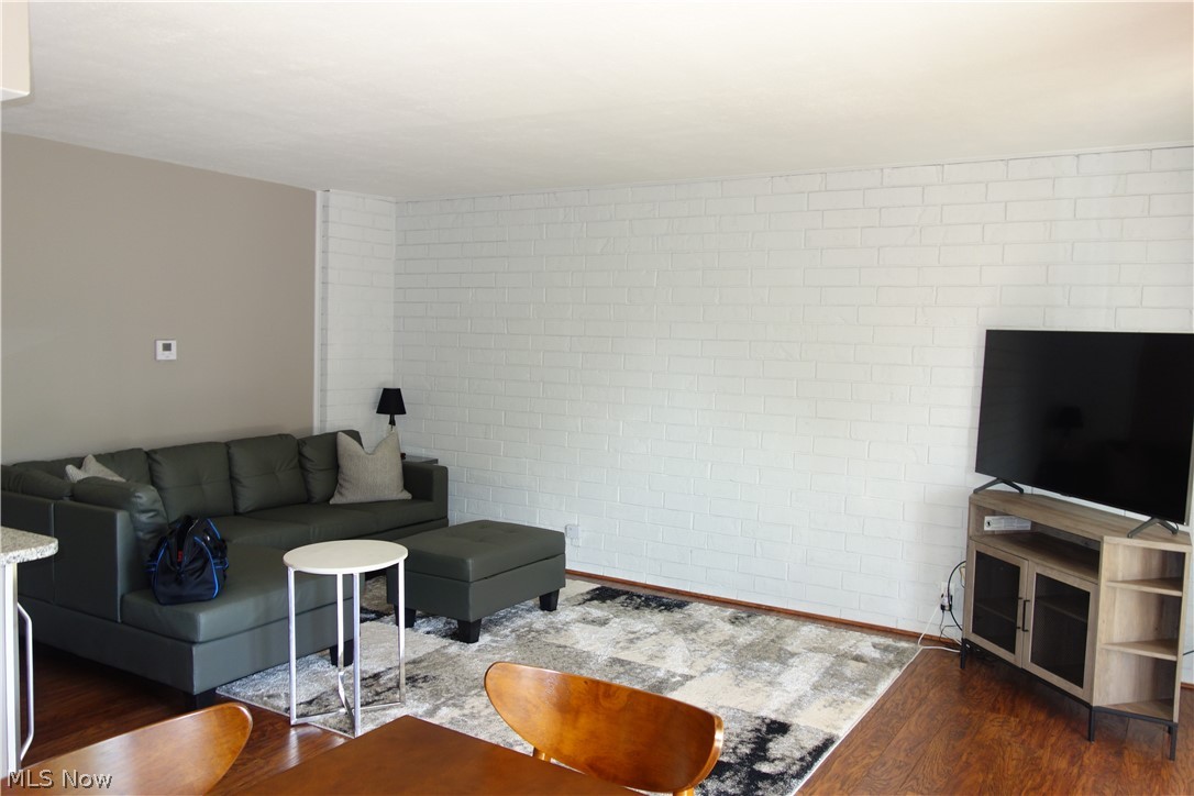 Penguin Condo - Residential