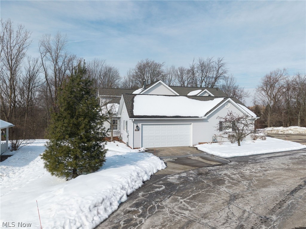 Macintosh Farms Condo Ph 17#1 - Residential