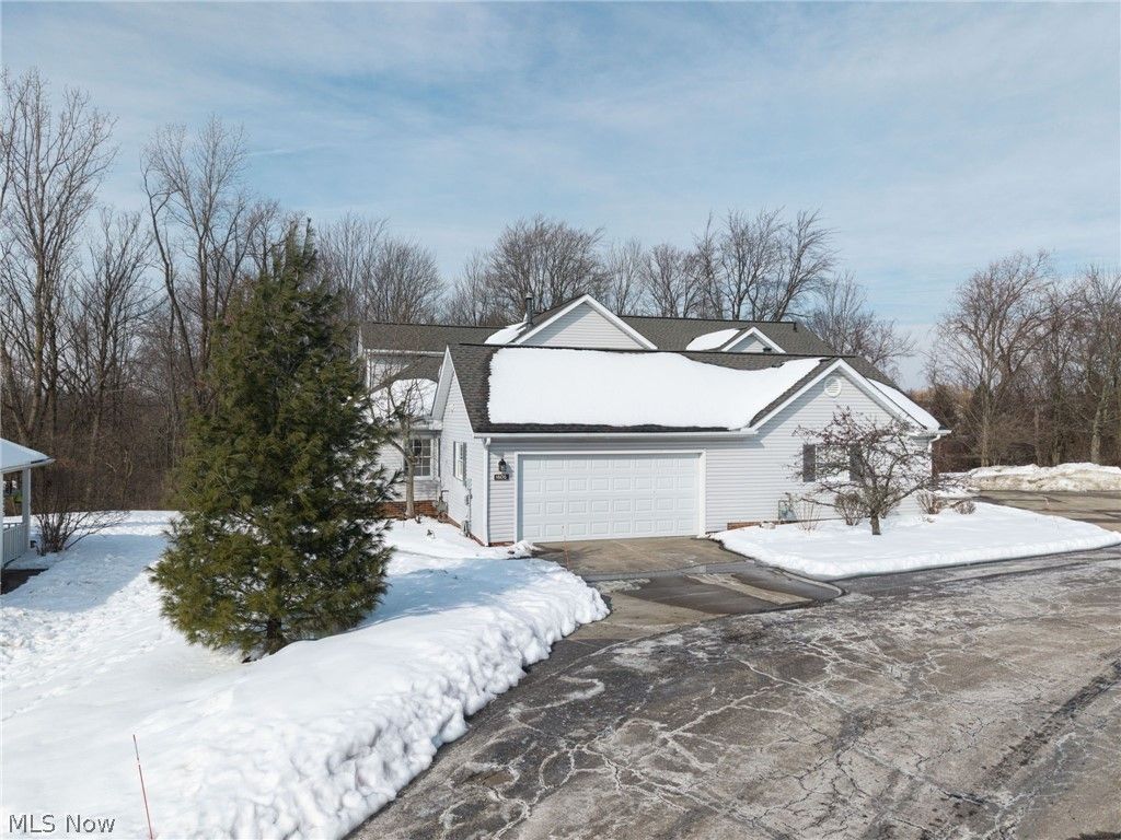 Photo of 1605 Chapman Way #14, Broadview Heights, OH 44147 (MLS # 5186545)