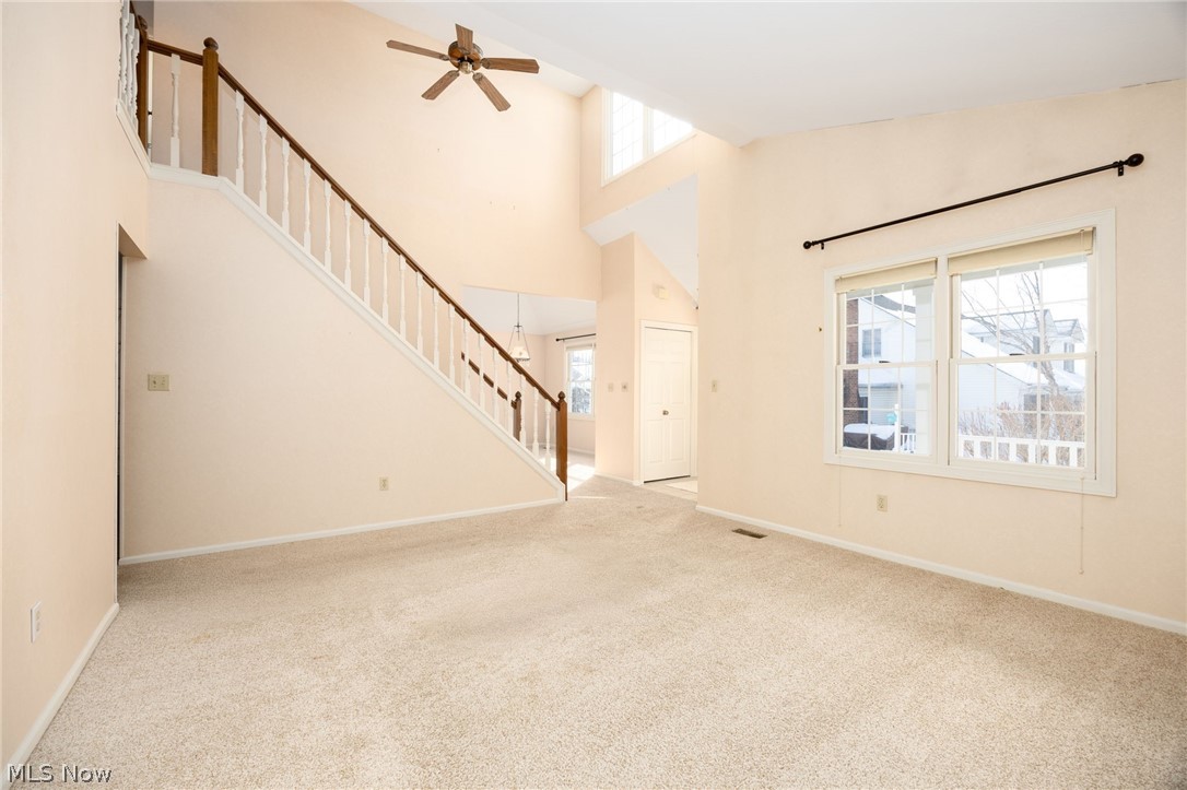 Macintosh Farms Condo Ph 17#1 - Residential