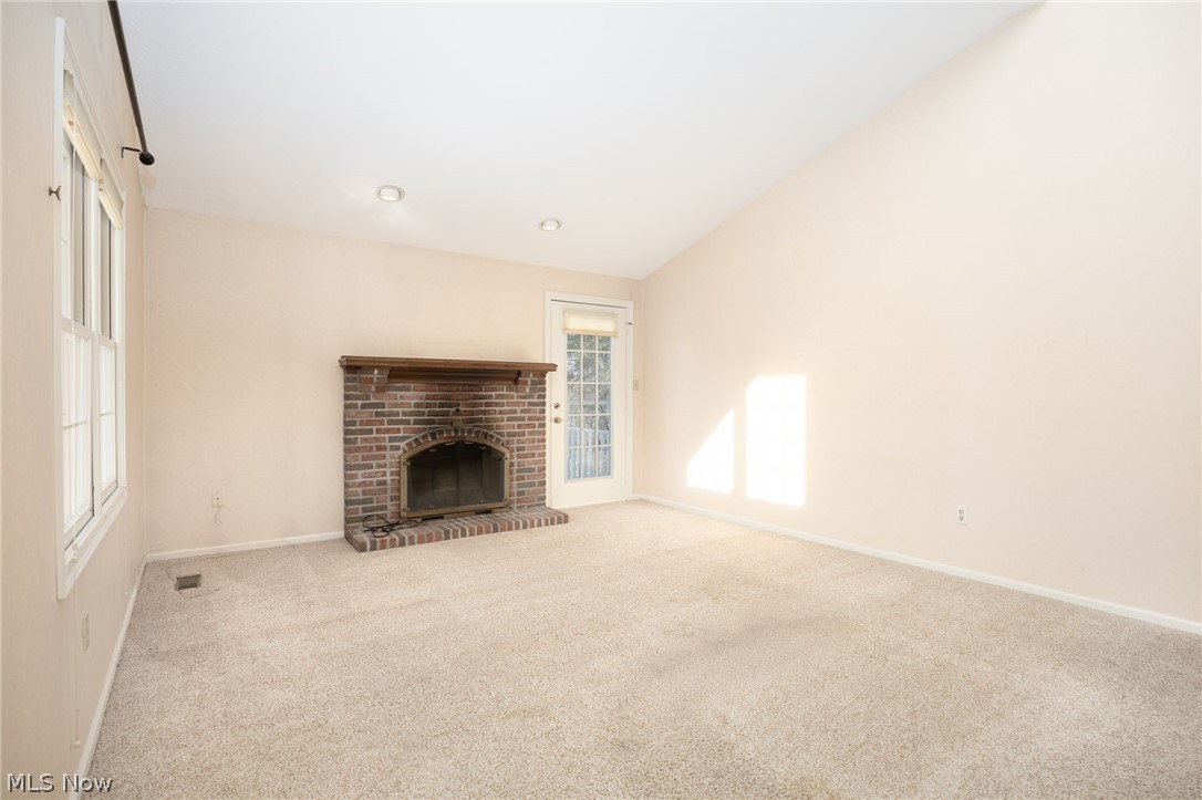 Macintosh Farms Condo Ph 17#1 - Residential