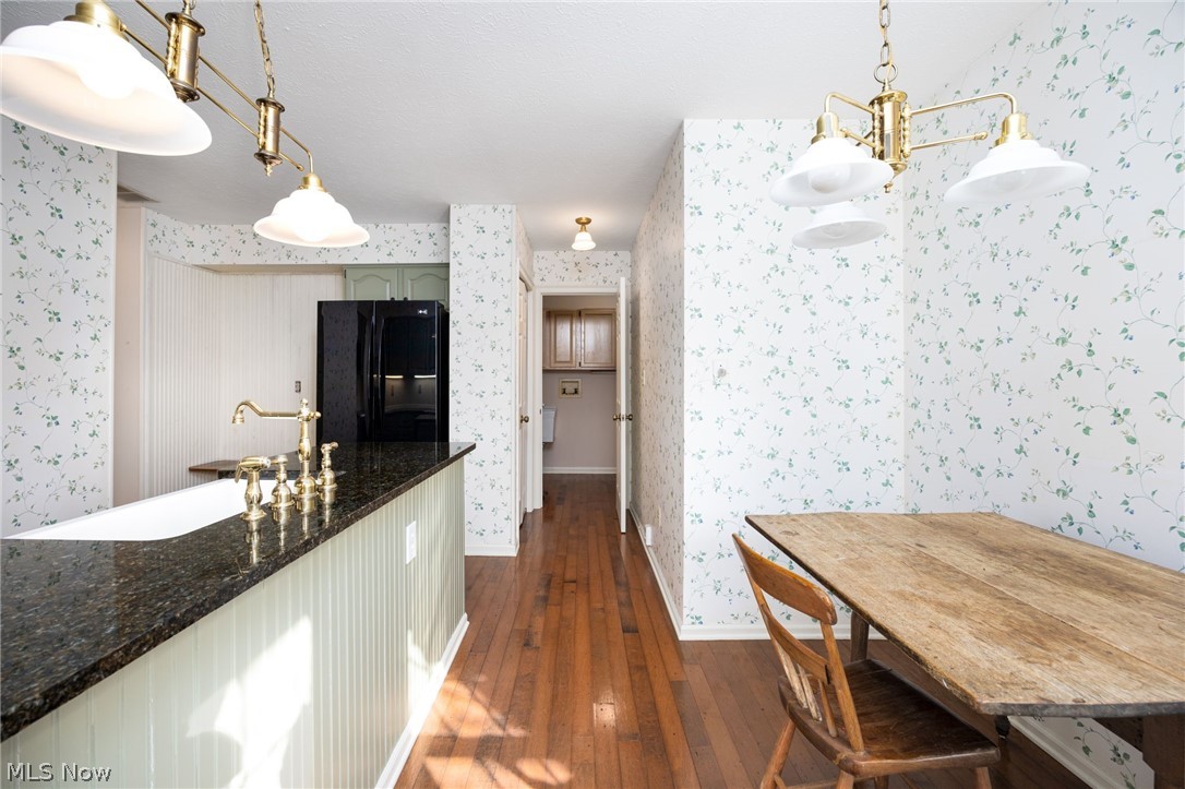 Macintosh Farms Condo Ph 17#1 - Residential