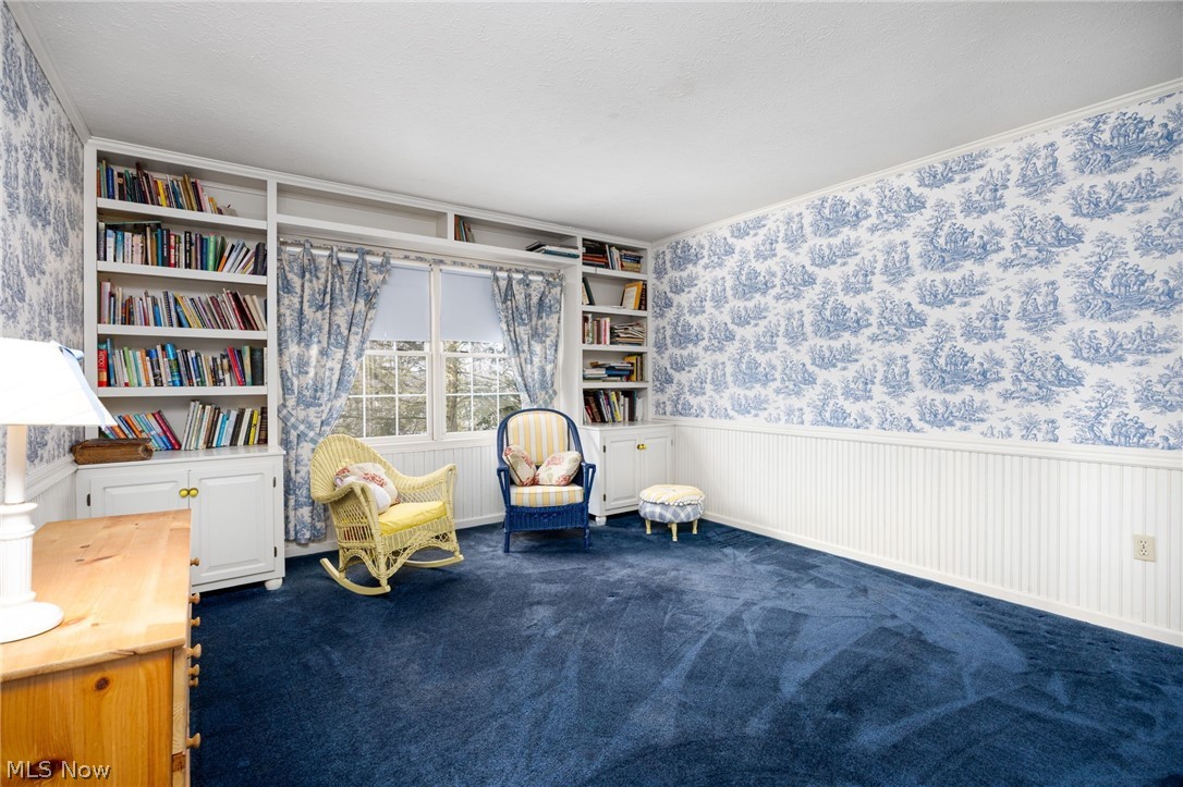 Macintosh Farms Condo Ph 17#1 - Residential