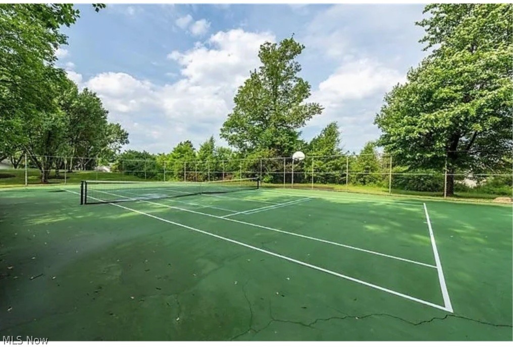 Macintosh Farms Condo Ph 17#1 - Residential