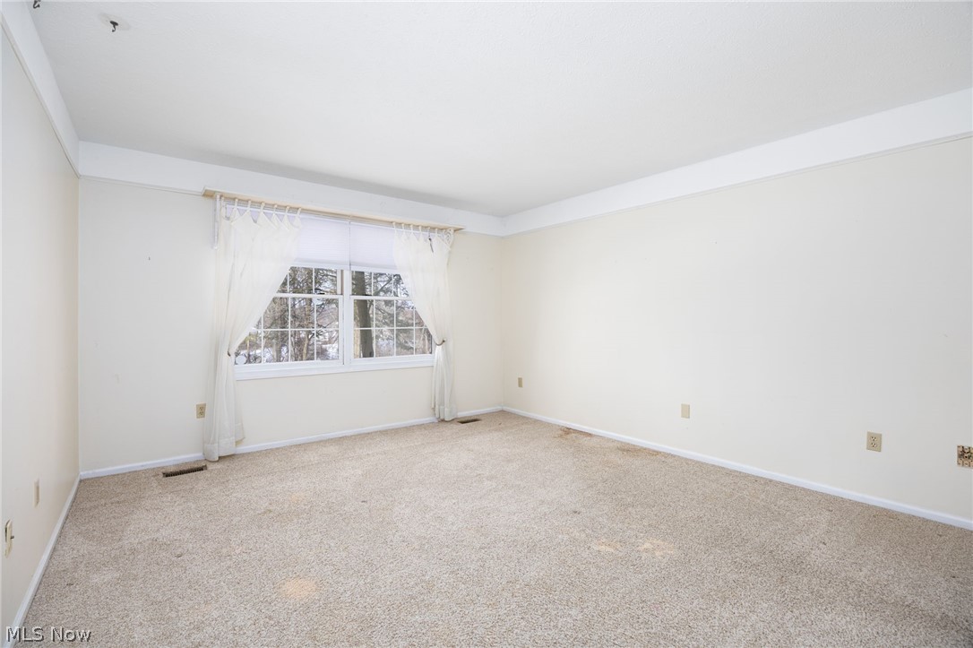 Macintosh Farms Condo Ph 17#1 - Residential