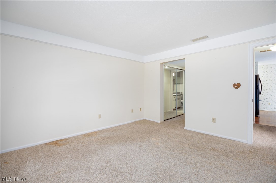 Macintosh Farms Condo Ph 17#1 - Residential