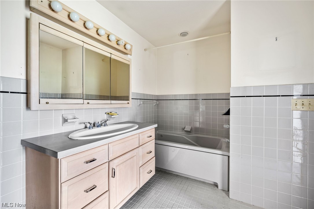 Harbortowne Point Condo - Residential