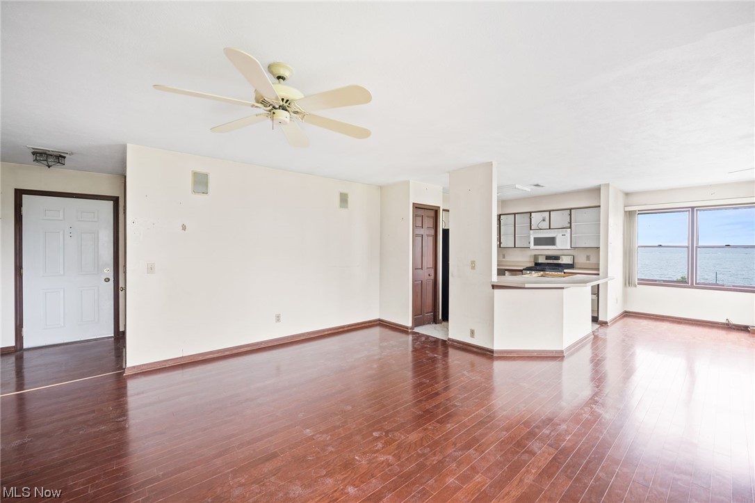 Harbortowne Point Condo - Residential