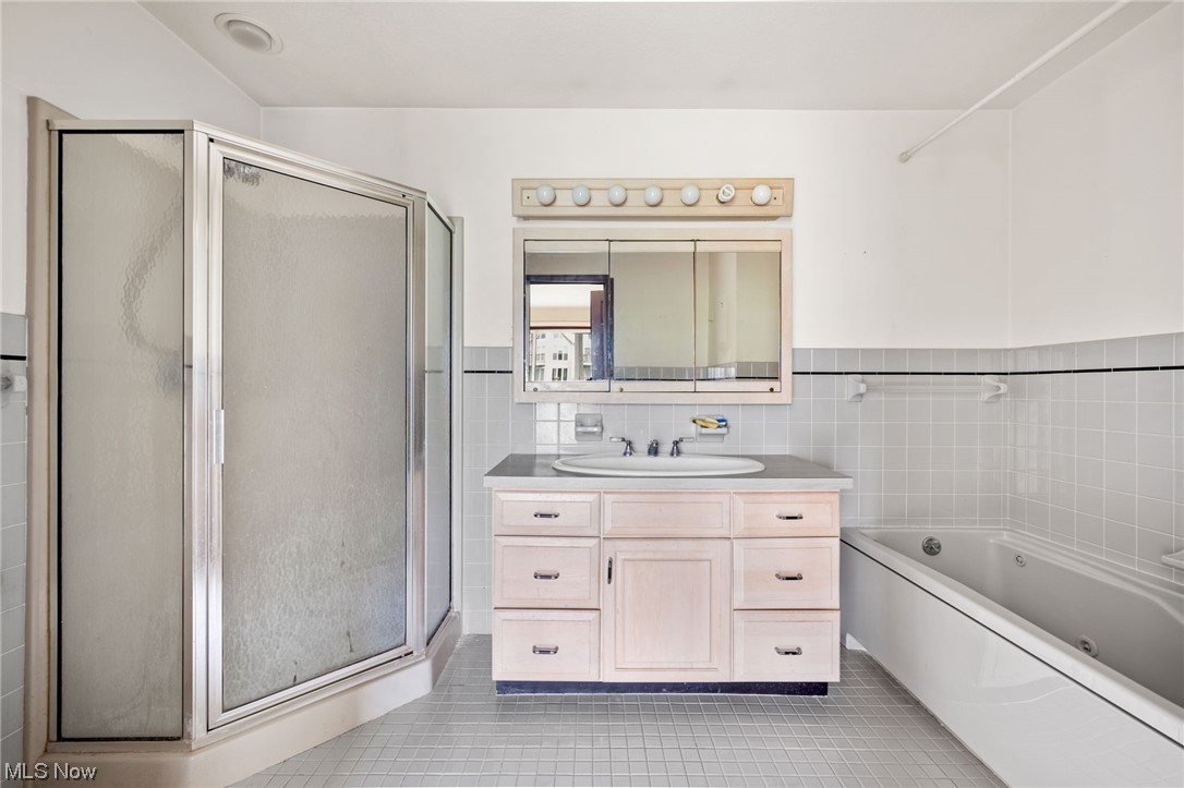 Harbortowne Point Condo - Residential