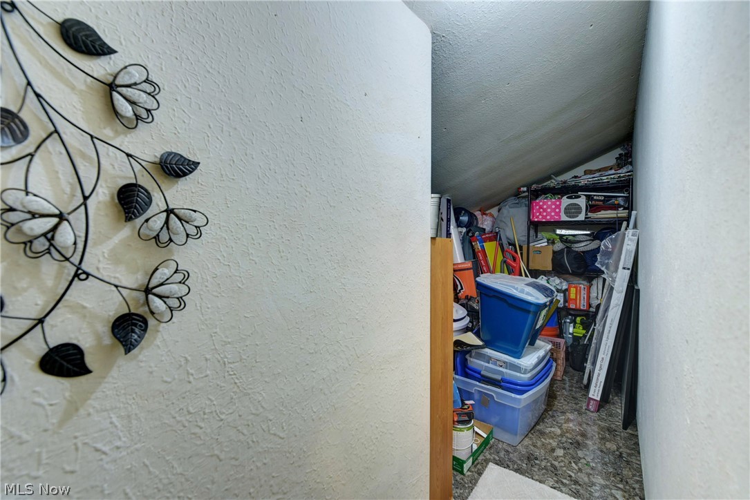 Country Club Condo - Residential