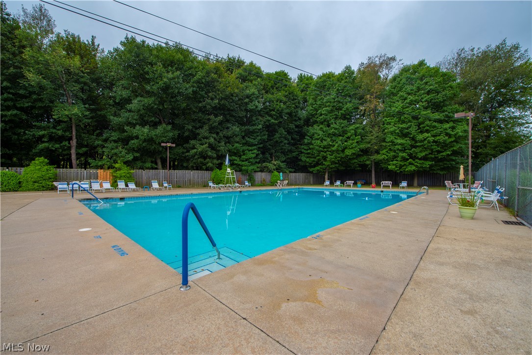 Country Club Condo - Residential