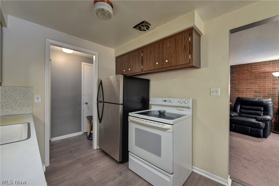 Country Club Condo - Residential