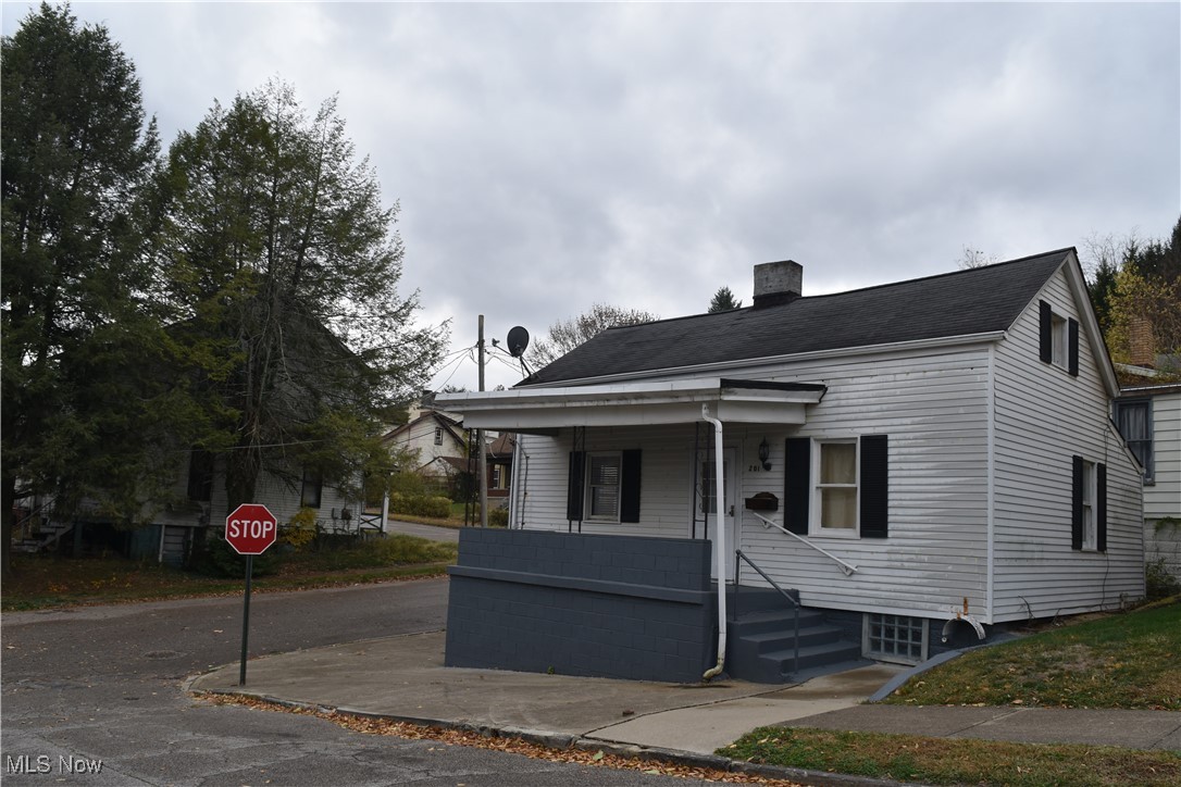 201 N 8th Street, Martins Ferry, Ohio image 1