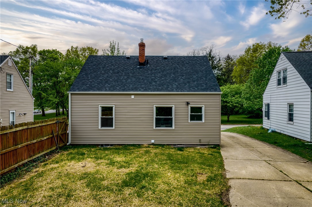 2735 Valley Road, Cuyahoga Falls, Ohio image 44