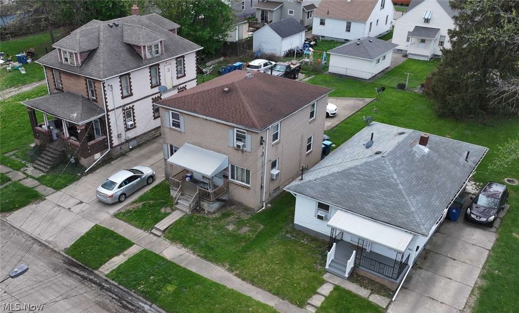 Photo of 3050 Denver Avenue, Lorain, OH 44055 (MLS # 5202962)
