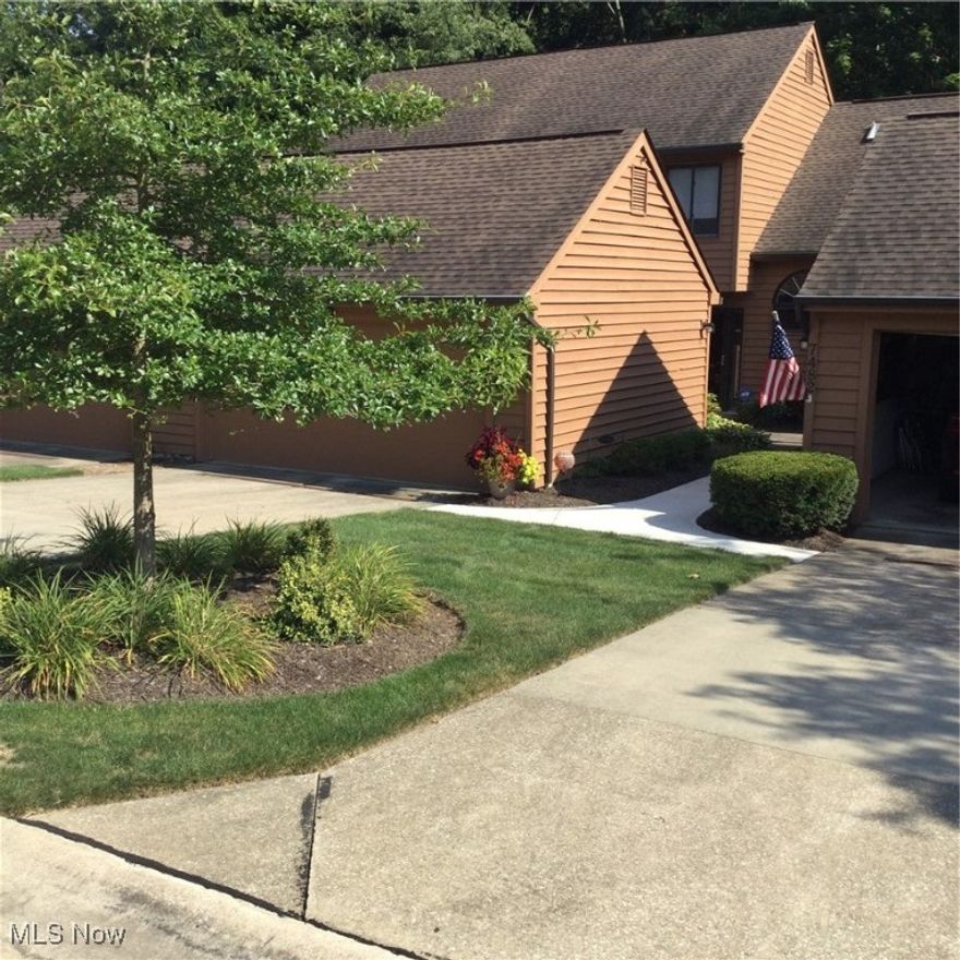 Super clean modern Condo unit 2 bed rm 2 1/2 baths - This Gorgeous condo is updated from top to bottom -Family rm with stone fireplace - Updated kitchen with all appliances -New neutral carpet 2022yr -Newer furnace /air/water tank 2019yr - Private deck for entertaining -ATACHED HEATED GARAGE WITH A GORGEOUS EPOXY FLOORING WITH A 15YR WARRENTY.