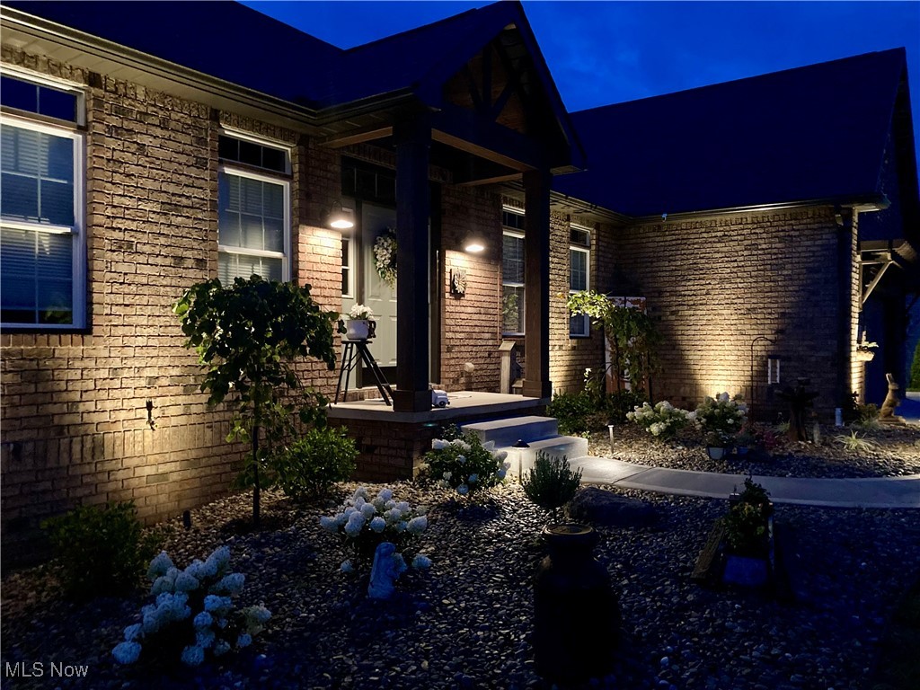 5461 Brook Run Avenue, Louisville, Ohio image 22