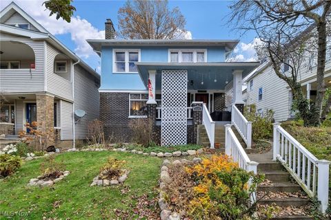 Homes For Sale - 2205 Grandview Avenue<br/> Cleveland Heights, OH 44106