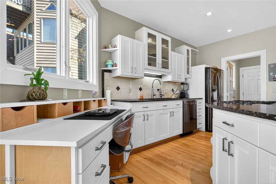 Red Tail - Residential