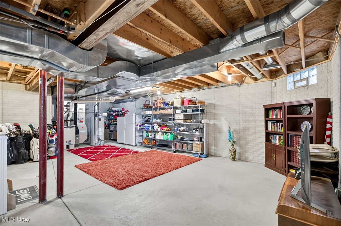 Red Tail - Residential