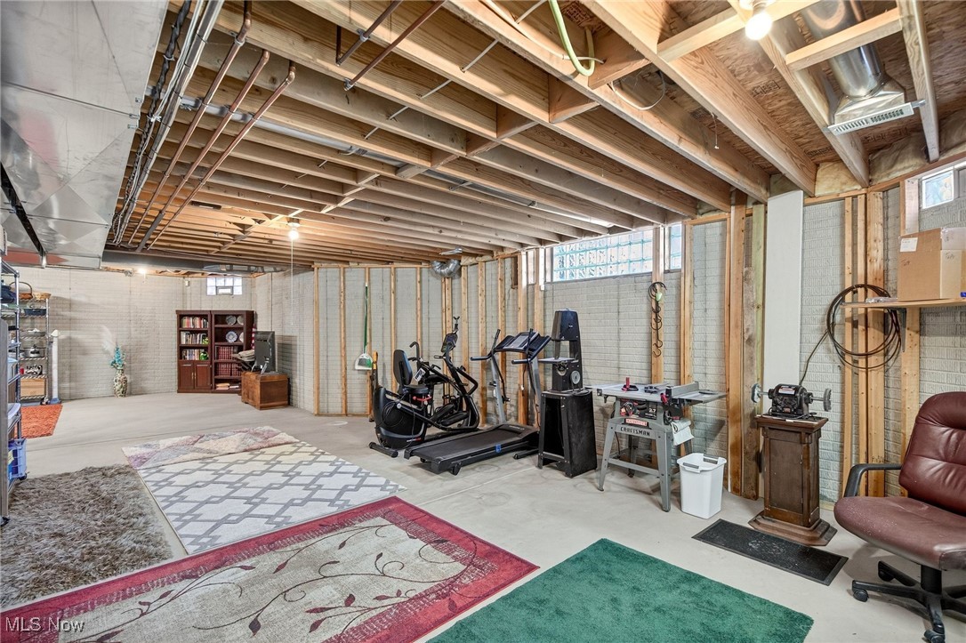 Red Tail - Residential