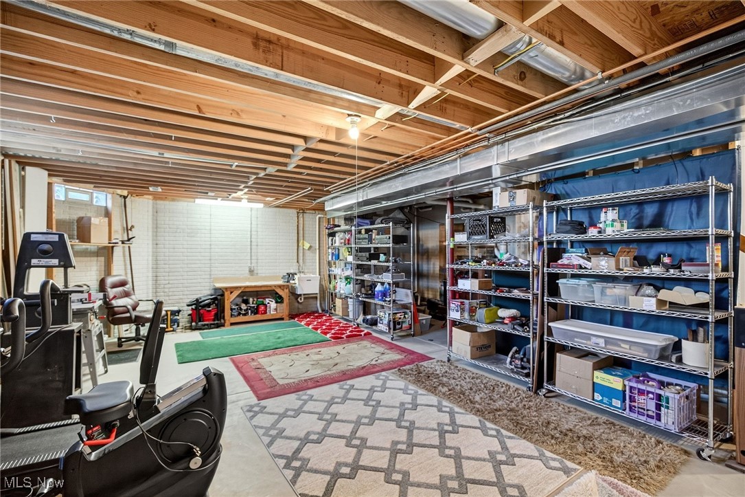 Red Tail - Residential