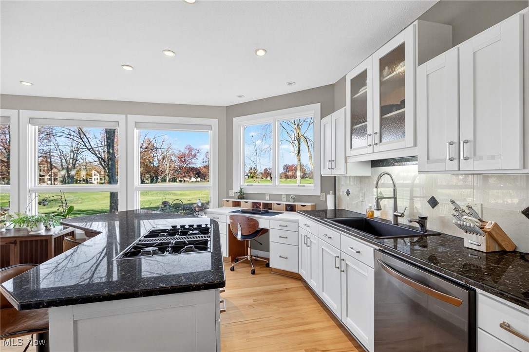 Red Tail - Residential