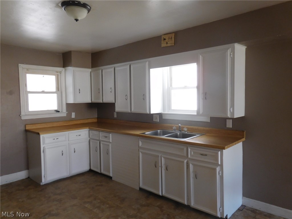 City/Youngstown - Residential Lease