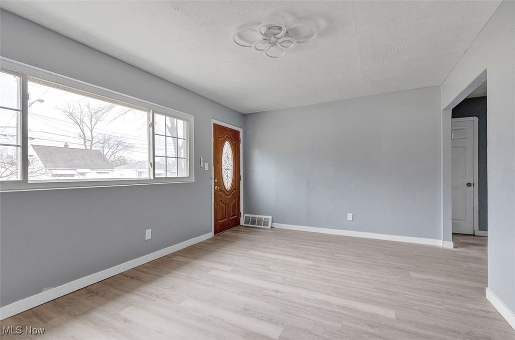 Photo of 6014 Westbrook Drive, Brook Park, OH 44142 (MLS # 5180700)