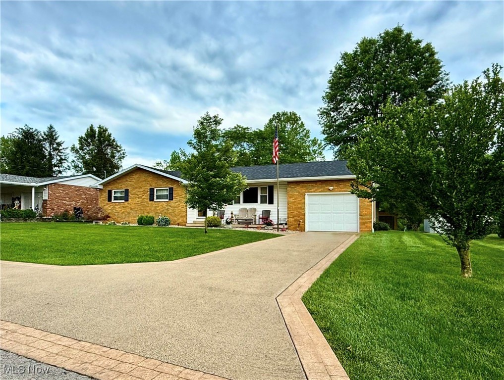 52 Woodlawn Avenue, Belpre, Ohio image 2