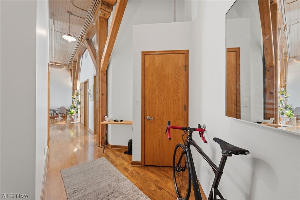 Photo of 635 W Lakeside Avenue #402, Cleveland, OH 44113 (MLS # 5216317)