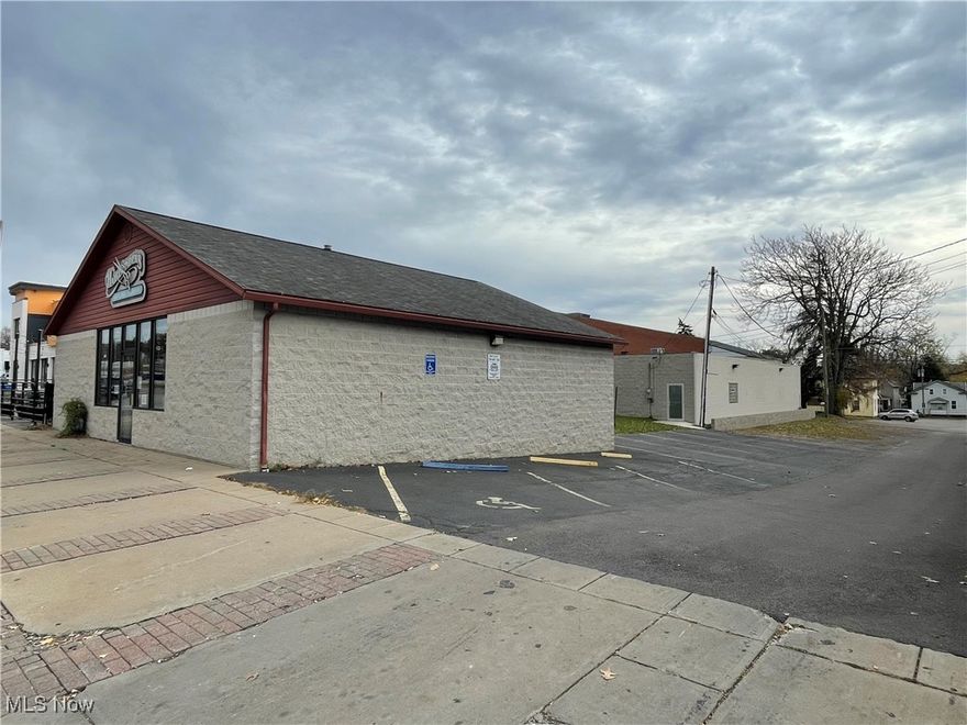 Great office space in Downtown Wooster!  Single tenant space with 5 offices, an inviting entry room, and a full bathroom.  Tenant will enjoy private parking spaces, visibility from Liberty Street, and high speed fiber option internet.  Tenant is responsible for all utilities.