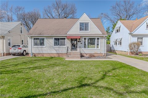 11926 Woodview Boulevard, Parma Heights, OH 44130 - #: 5109717