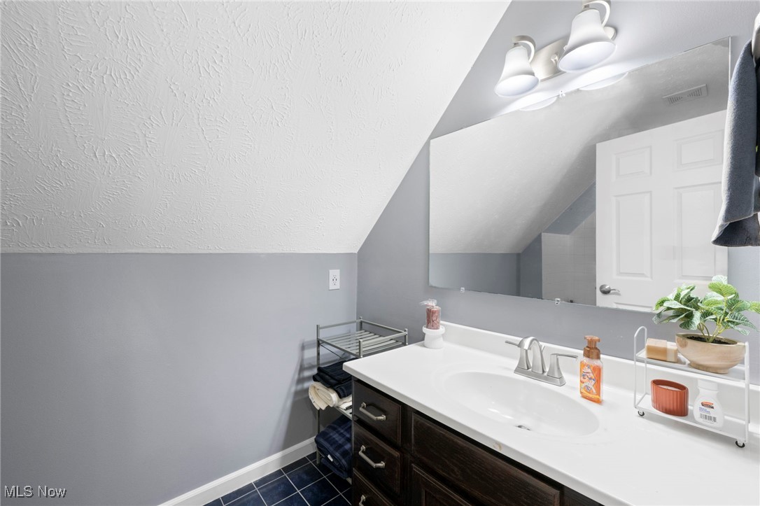 662 2nd Street #2, Fairport Harbor, Ohio image 23