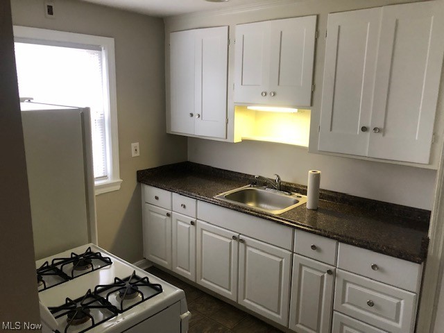 Oakwood Terrace Sub/W H Telling - Residential Lease