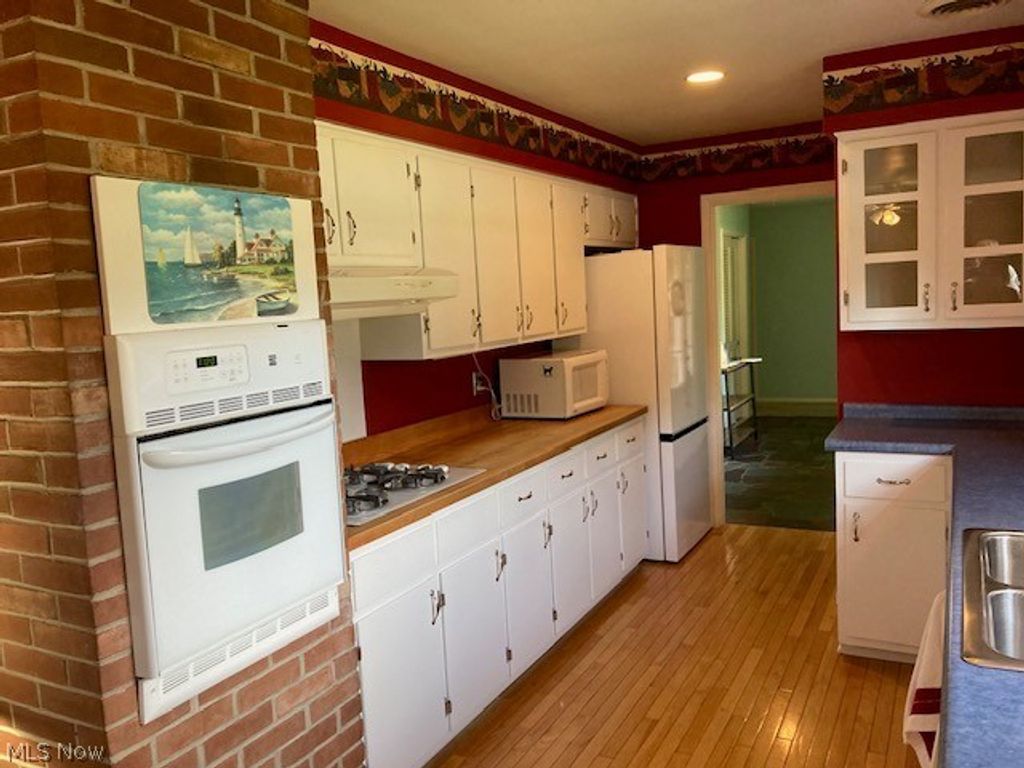 Photo of 8770 Squirrel Hill DR, Warren, OH 44484 (MLS # 5226296)
