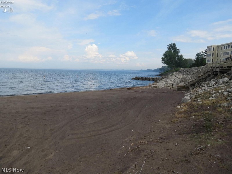 Beachwood Villa - Residential