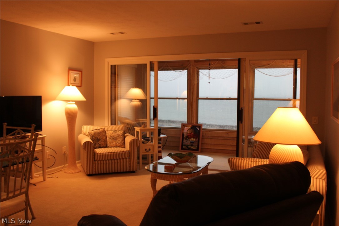 Beachwood Villa - Residential