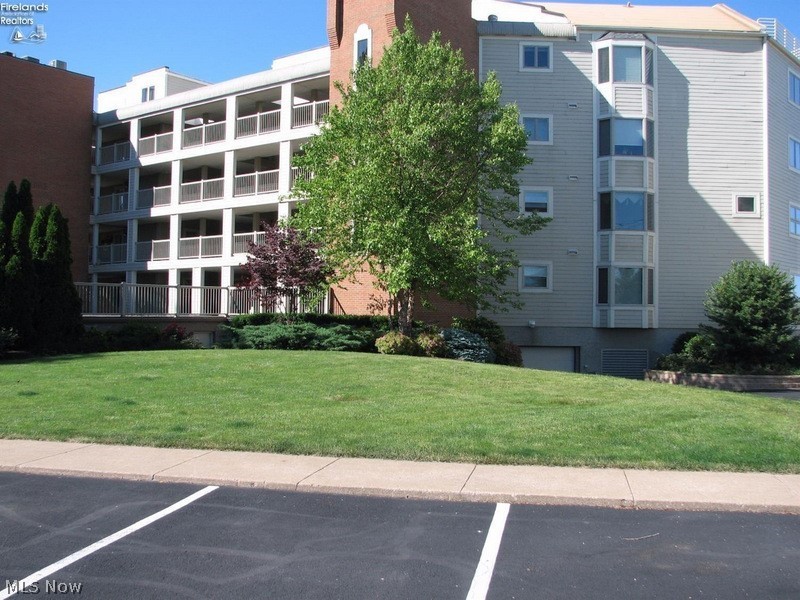 Beachwood Villa - Residential