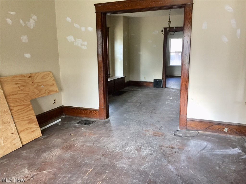 Perkins 04 Add Warren - Residential Income